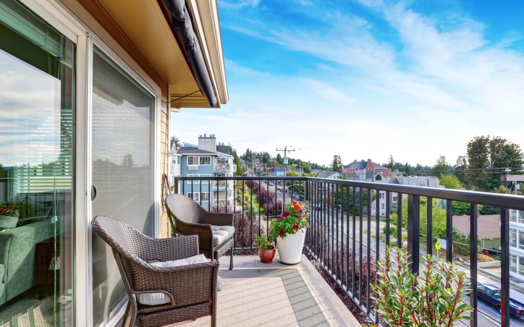 5 Tips for Saving Space While Improving Your Balcony